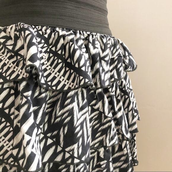 BCX Geometric Tiered Ruffle Black & White Mini Skirt Size L - Picture 4 of 7